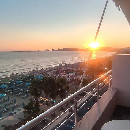Blue Royal Sea View, Balcony & Beachfront Durrës